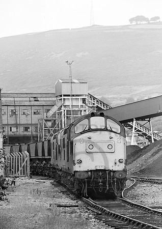 37224-37308-Y-TaffMerthyr-250883-JC372