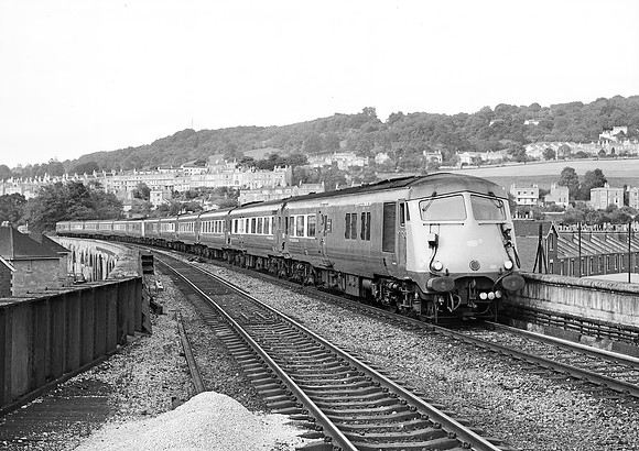 Pullman-Y-Bath-130669-HB700