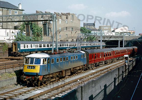 E3016-Y-CamdenBank-0566-DCC501