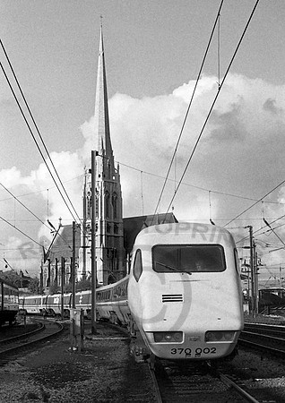 370002 Preston 1079 CW449