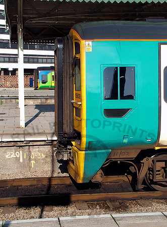 158828 Cardiff 031104  JC010-1