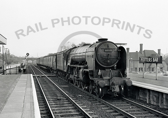 60523 Potters Bar 171059 HB409