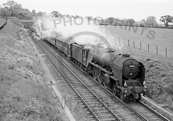 60524 Peasecliffe 220561 HB303