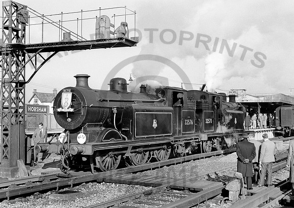 32576-Y-Horsham-060255-HB482