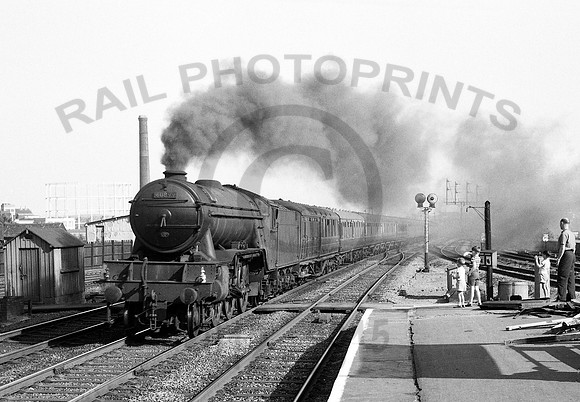 60899 Wood Green 1962 JDC492