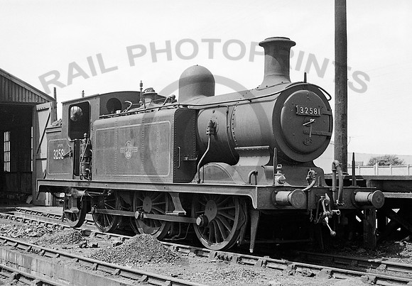 32581 Newhaven 110661  IT930