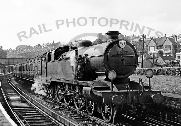 32325 Lewes 0850 GL529R