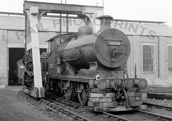32550-Y-Fratton-241156-RPC777