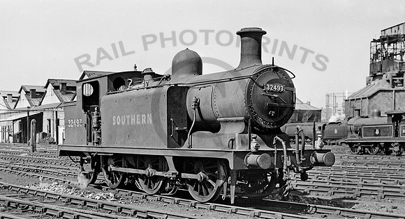 32493  Nine Elms 180851 HB248