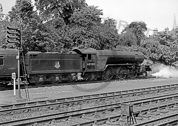 60908 Surbiton 0653 RPC240