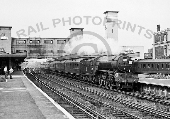 60917 Surbiton 1953 JDC562