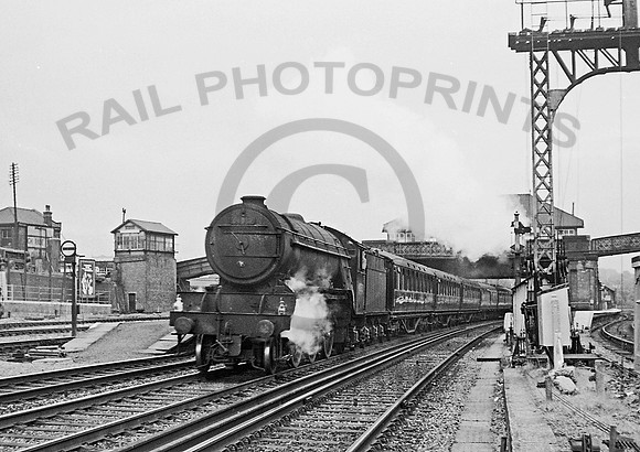 60932 West Harringay 110662 IT466