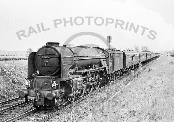 60125 Peasecliffe Tunnel 220561 HB306
