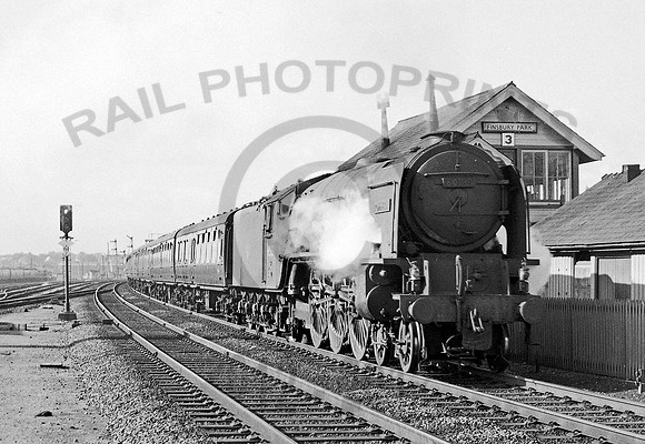 60133 Finsbury Park 1962 JDC143