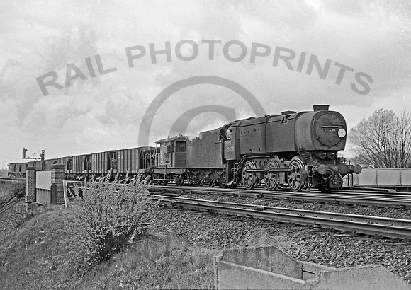 33020 Hampton Court Junction 110465  IT16508