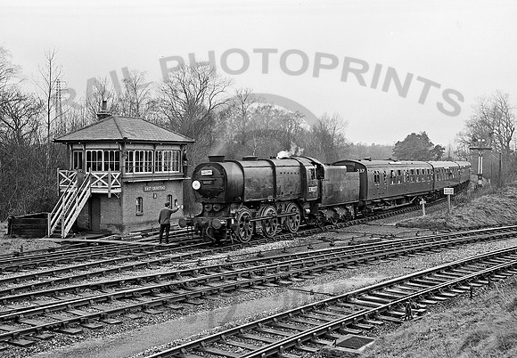 33027 East Grinstead 220364 HB656
