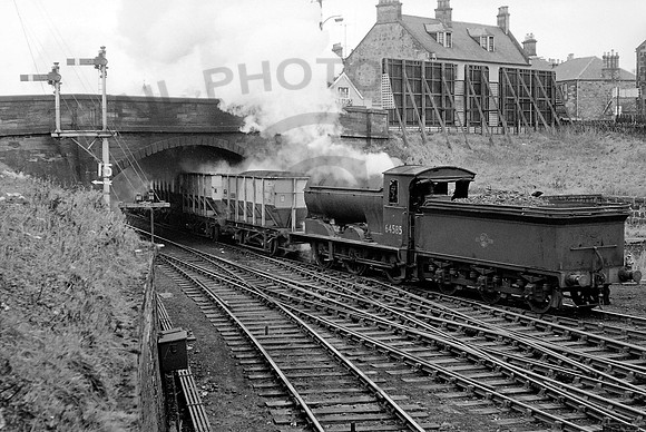 64585 Alloa 040364 CR132