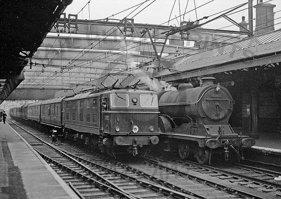 26052-62663-Y-Sheffield-1957-RPC586