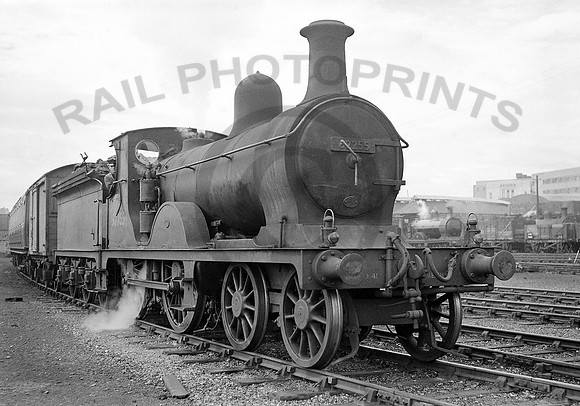 62255-Y-Kittybrewster-circa1951-RPC912