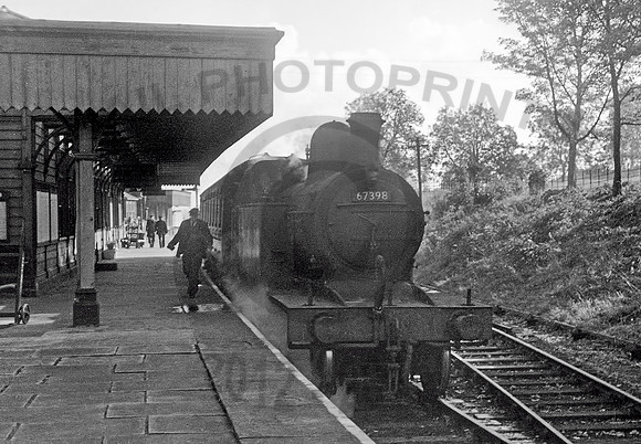 67398-Y-Uppingham-191057-RPC424