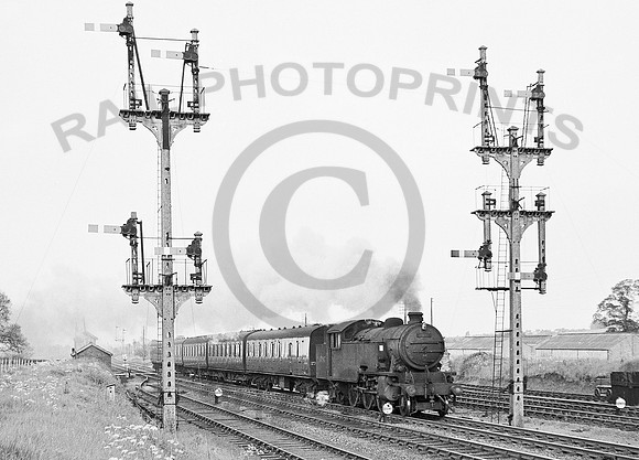 67747 Saxondale Junction  220561 HB320