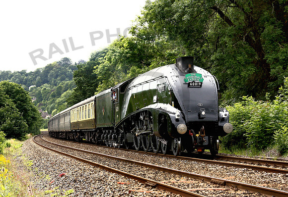 60019-Y-LimpleyStoke-160708-RP192_edited-1