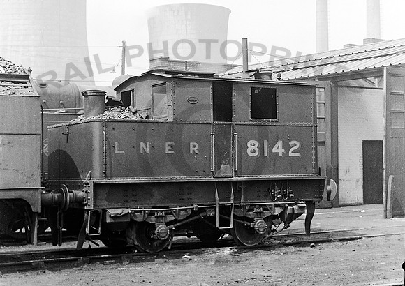LNER 8142 Darlington 170551 RPC273