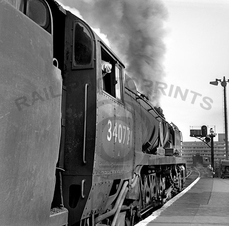 34077 Waterloo 1964 KLC066