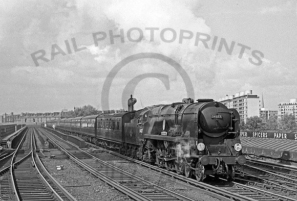 34077 Grosvenor Bridge 160561 DC616R
