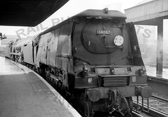 34067-Y-Waterloo-0963-CW600