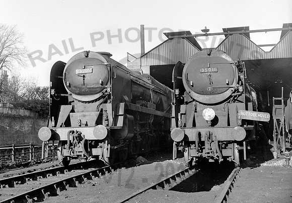 34005-Y-Bournemouth-041161-RPC197