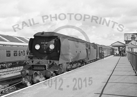 34110-Y-Padstow-circa1959-AHB