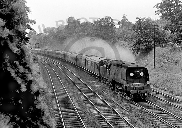 34064 Farnborough  1961 DC234