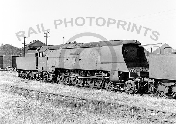 34065-Y-Eastleigh-0864-RPC379