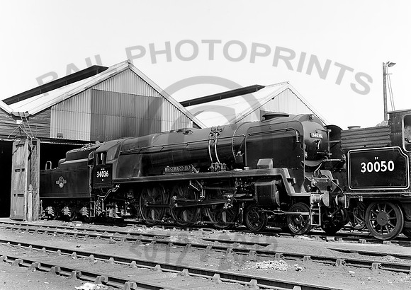 34036-Y-Eastleigh-0860-RPC900