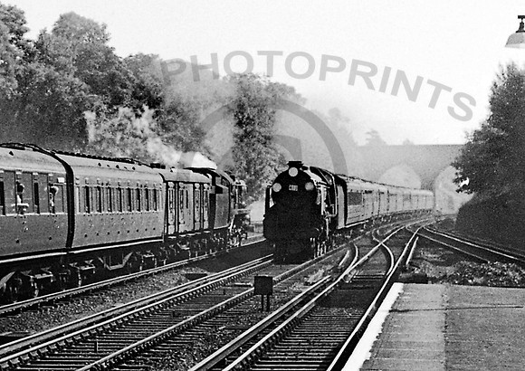 34059 - 30913 Surbiton  010761  IT945