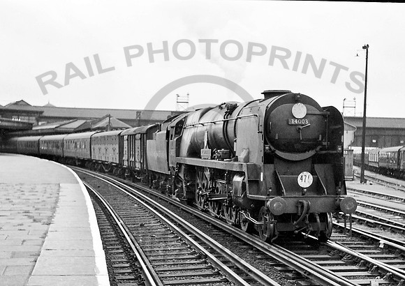 34003 Clapham Junction 250861 RPC349