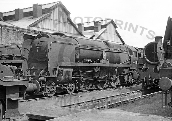 34071-Y-NineElms-0765-BR738
