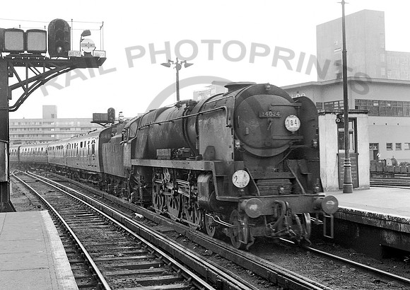 34024-X-Waterloo-1962-RPC202