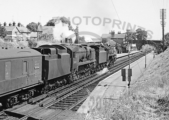 34042 - 73043 Liphook 200665   IT397