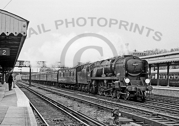 34077 Paddock Wood 270561 IT918
