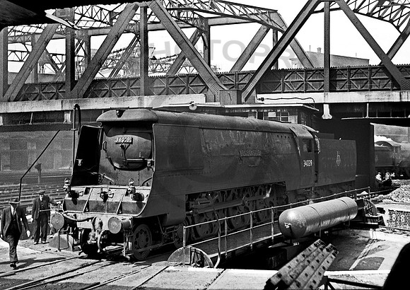 34039 Liverpool Street 0551 JDC409