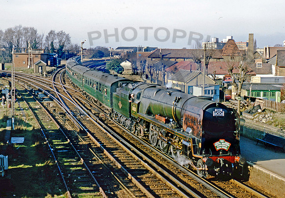34100 Staines 050267 DC852