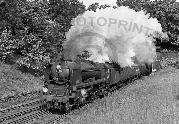 34025 Elmstead Woods Tunnel 310561 DCC628