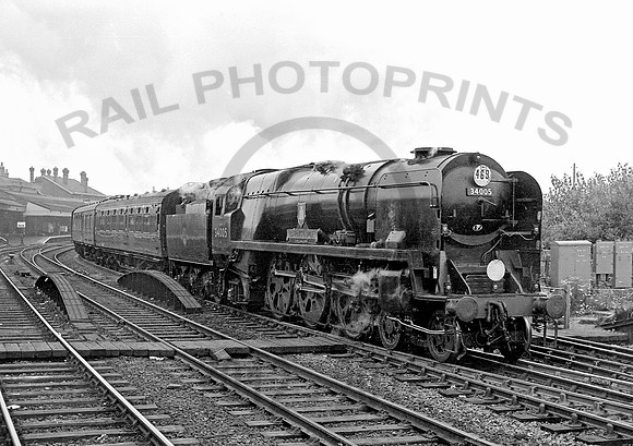 34005-Y-Salisbury-0563-RPC728