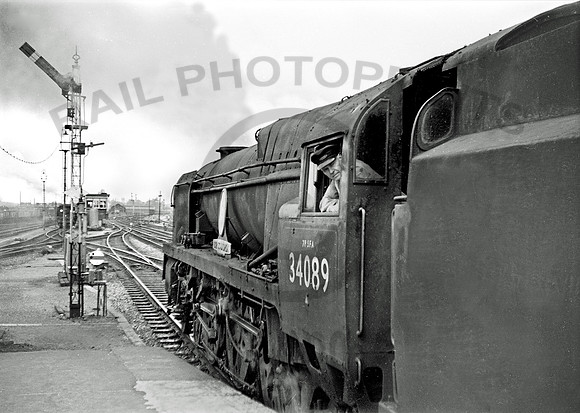 34089-Y-Salisbury-290565-JC1