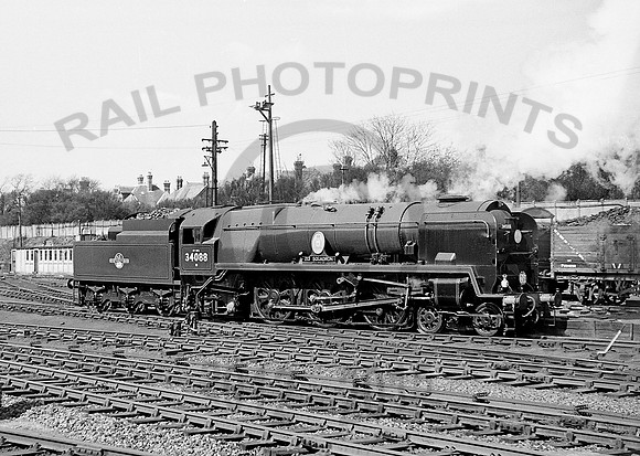 34088-Y-Bournemouth-180460-RPC147