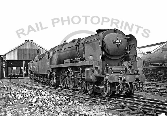 34104-Y-Eastleigh-290565-JC298