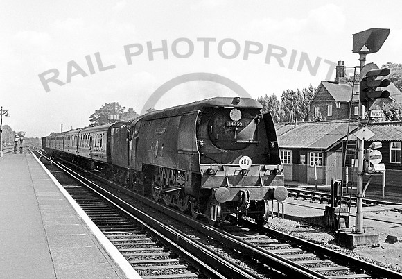34059 Woking 1957 KLC067