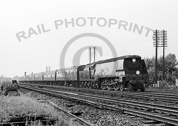 34023 Hampton Court Junction 090864 IT180